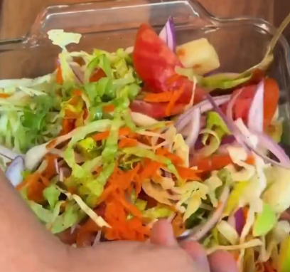 Ensalada fresca y colorida
