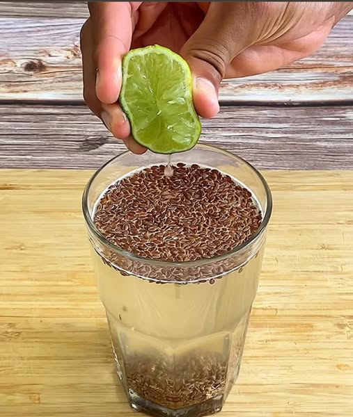 Bebida de linaza y limón