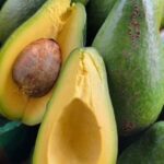 Los Sorprendentes Beneficios del Aguacate para tu Corazón y Cerebro