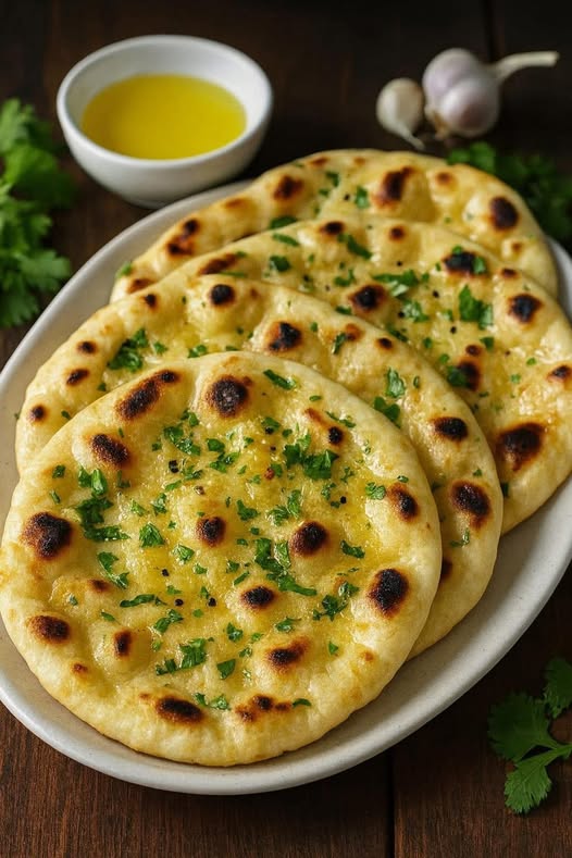 Pan Naan Indio al Ajo
