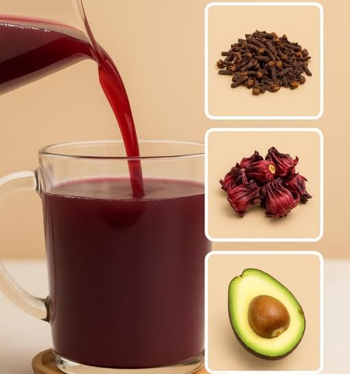 Preparación de bebida natural con clavos de olor, hibisco y aguacate
